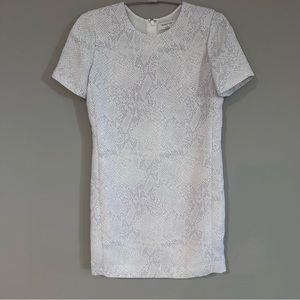 Aritzia Babaton Patricio Mini Dress Snake Print Shift Mini Dress Women’s…